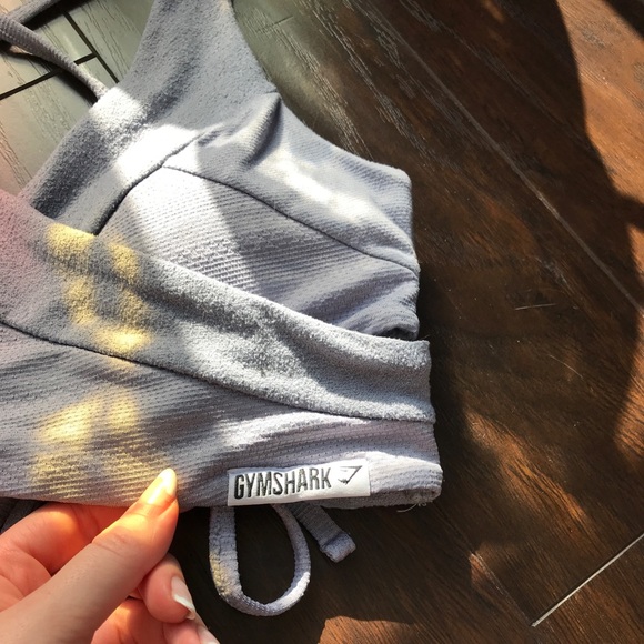 Gymshark Textured Blue Bra - Picture 6 of 9